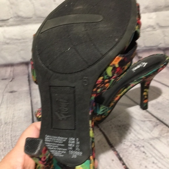 Fioni satin floral slides New without Box - Picture 3 of 4